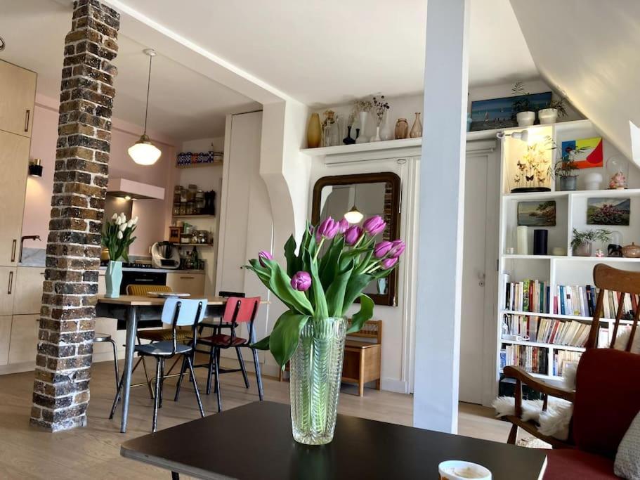 Appartement Cosy Dans Le 9E Paris Exterior photo